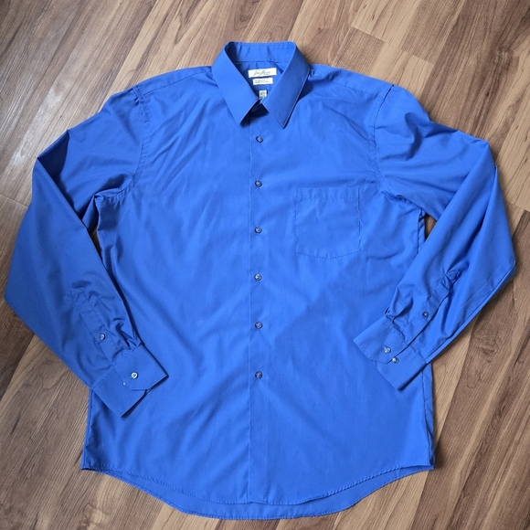 VGUC Bright Royal Blue Van Heusen Men's Dress Button up dress shirt 16-16.5in - Picture 1 of 9